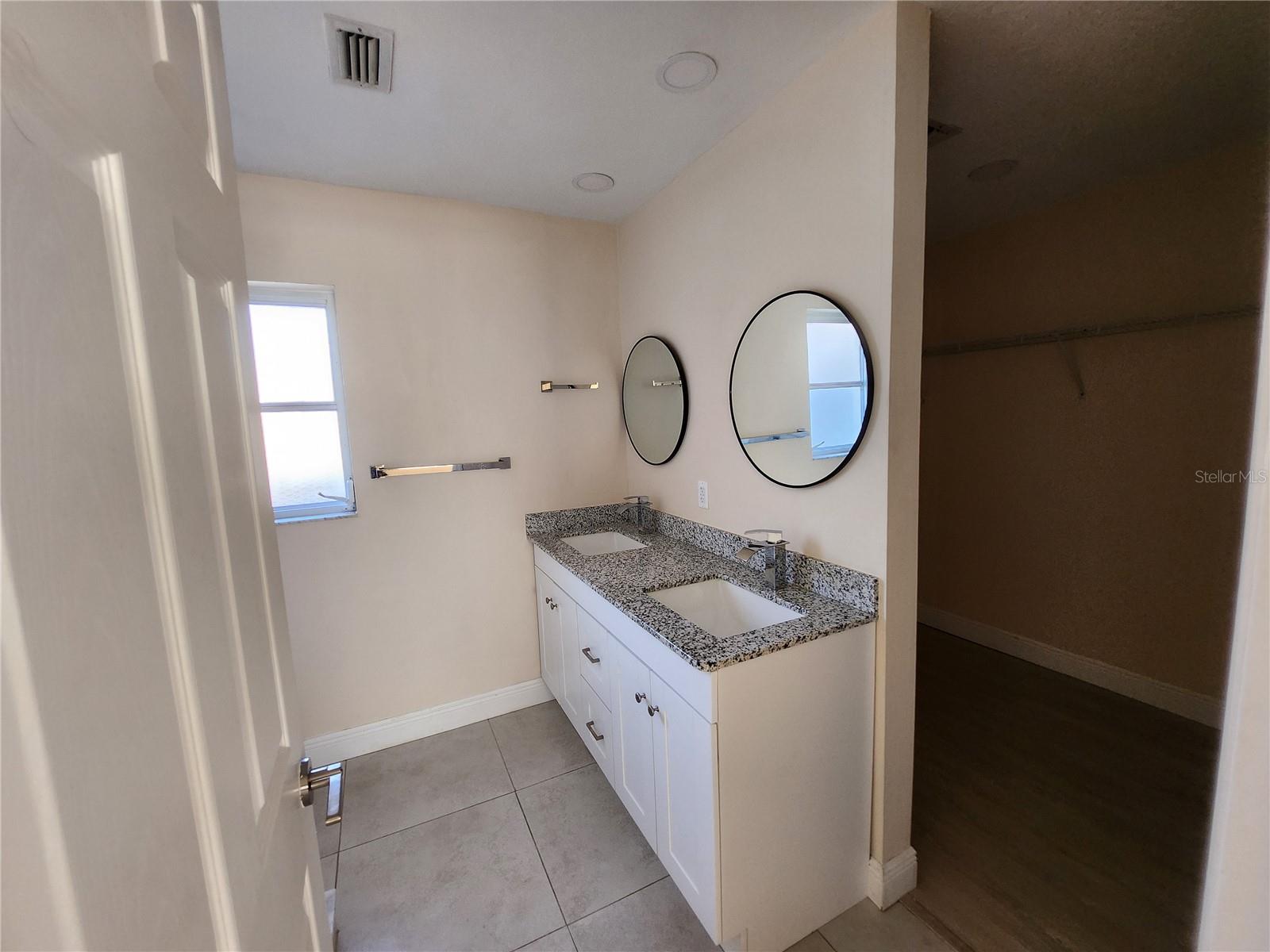 SILVER SPGS SHORES 04 - Residential