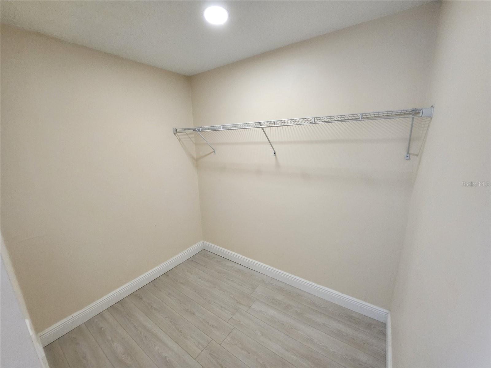 SILVER SPGS SHORES 04 - Residential