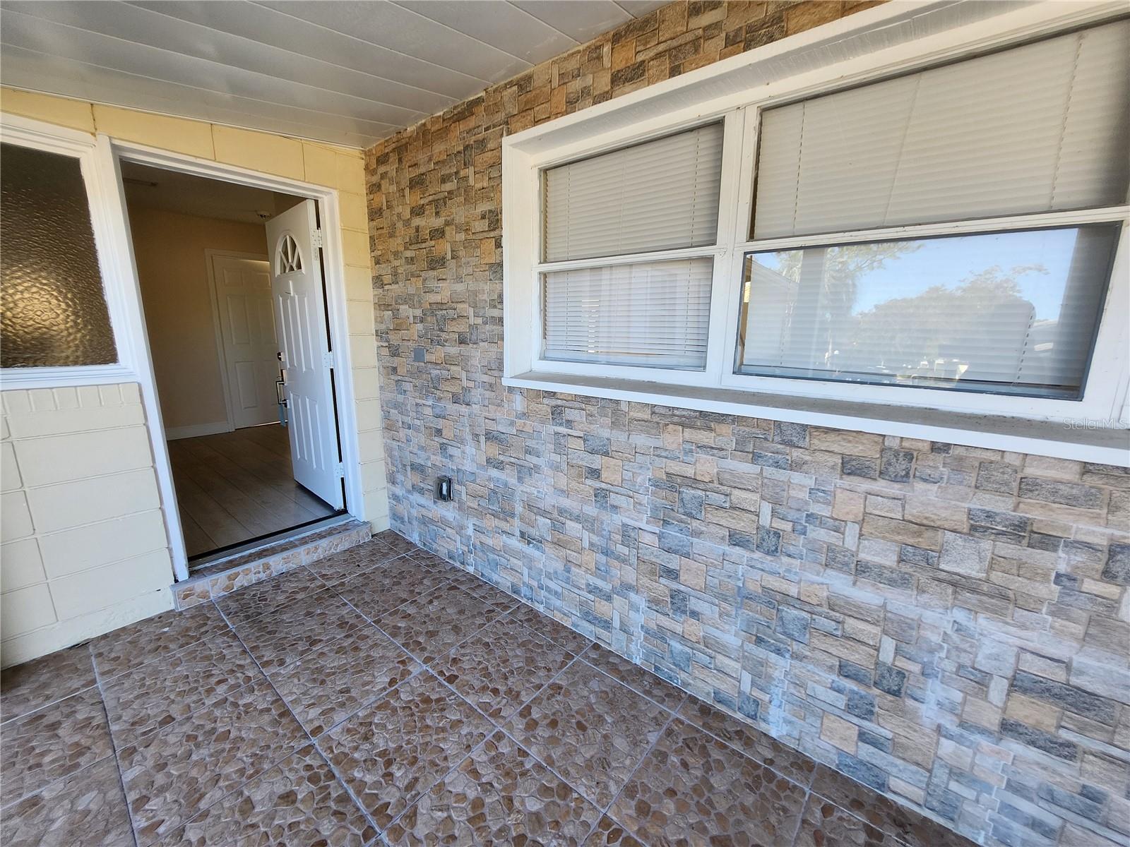 SILVER SPGS SHORES 04 - Residential