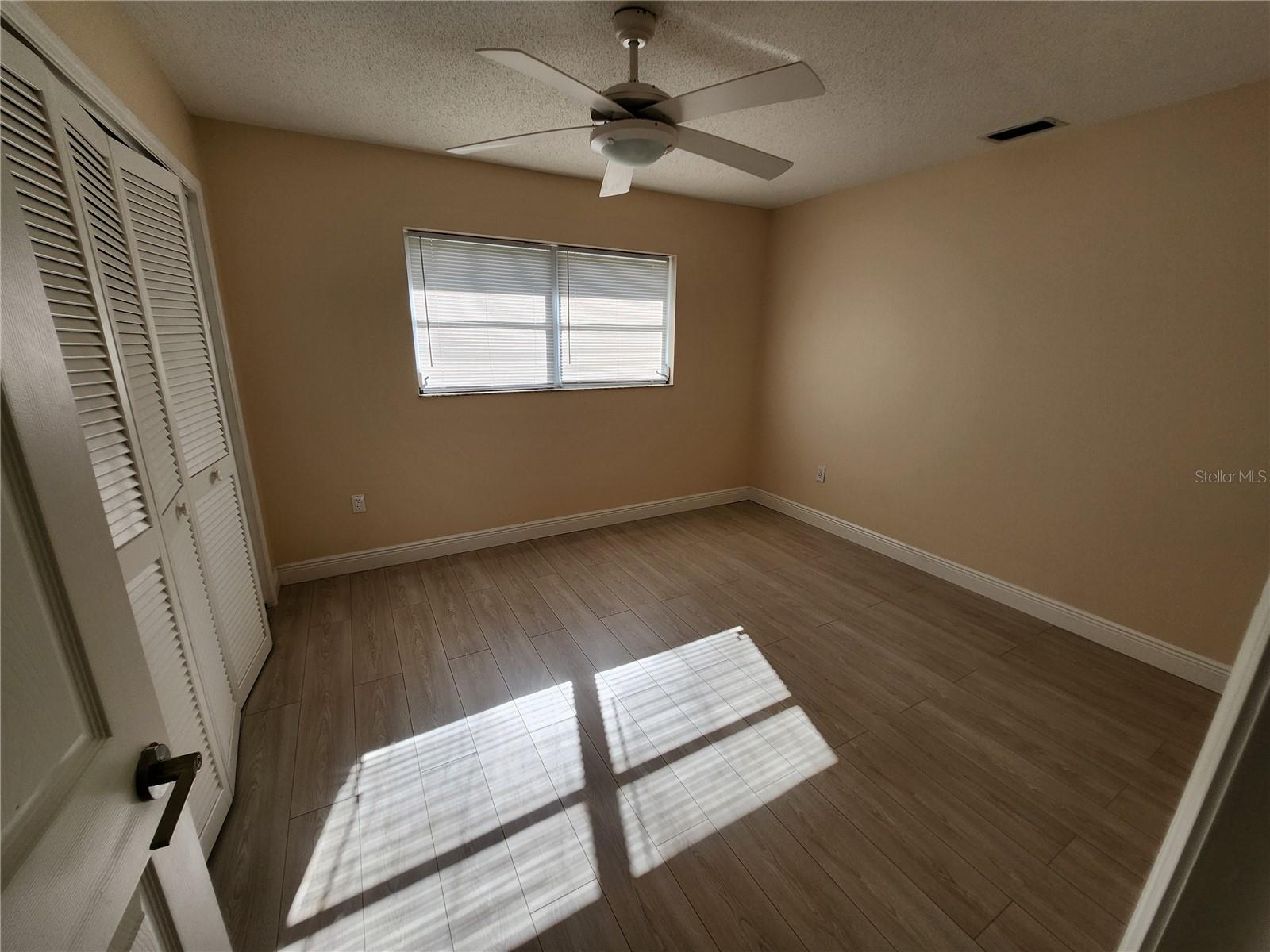 SILVER SPGS SHORES 04 - Residential