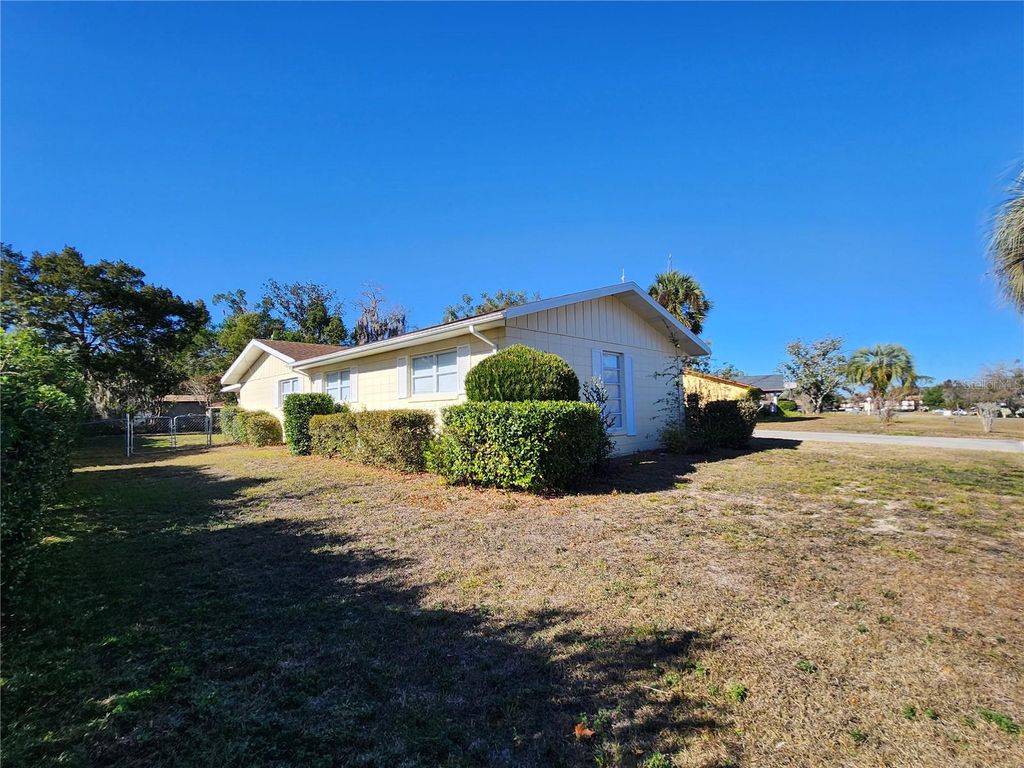 Photo of 603 Bahia Circle, Ocala, FL 34472 (MLS # OM716371)