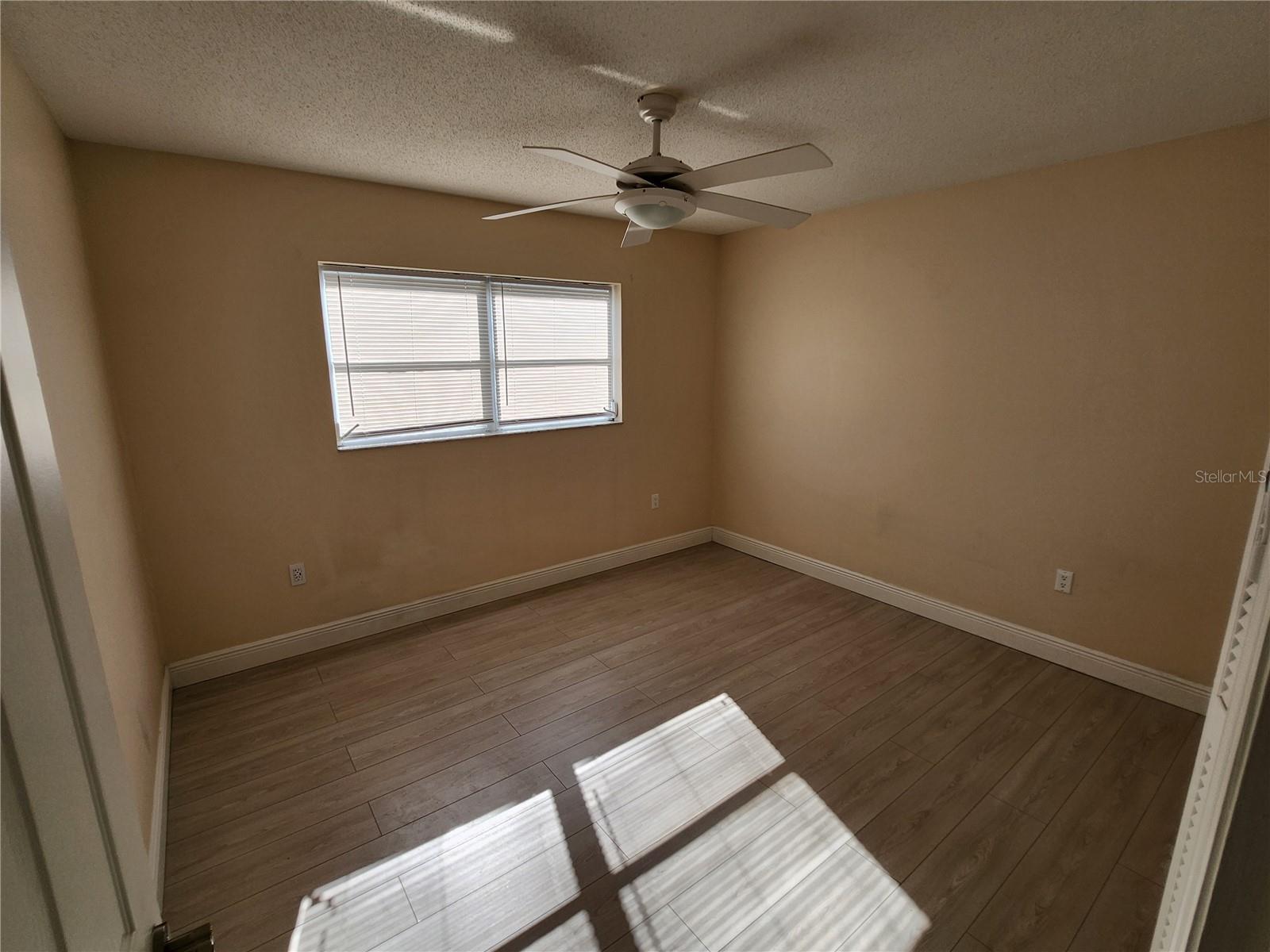 SILVER SPGS SHORES 04 - Residential