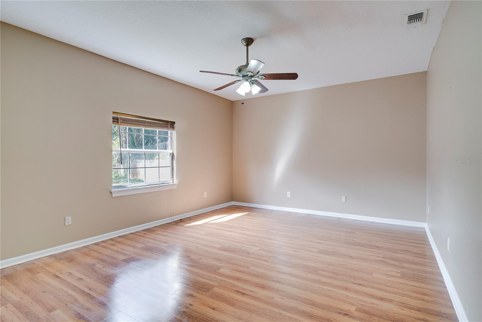 ERROL GOLFSIDE VILLAGE - Residential Lease