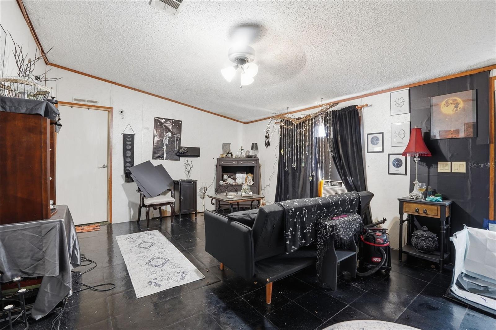 SORRENTO SHORES - Residential