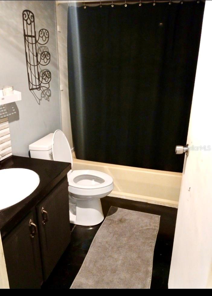 SORRENTO SHORES - Residential