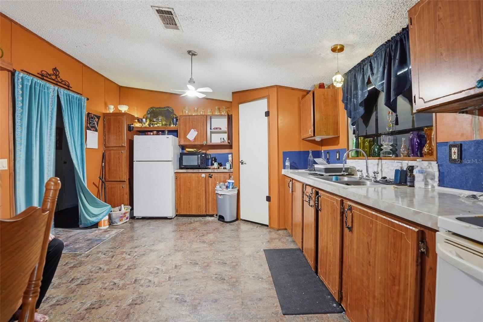 SORRENTO SHORES - Residential