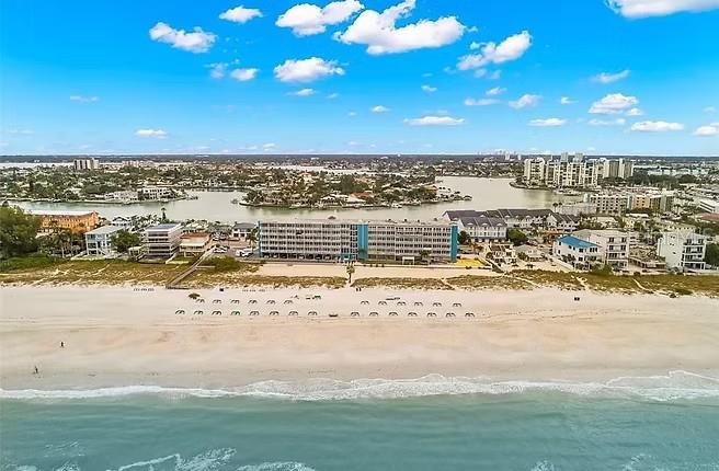 ISLAND INN CONDO - Residential