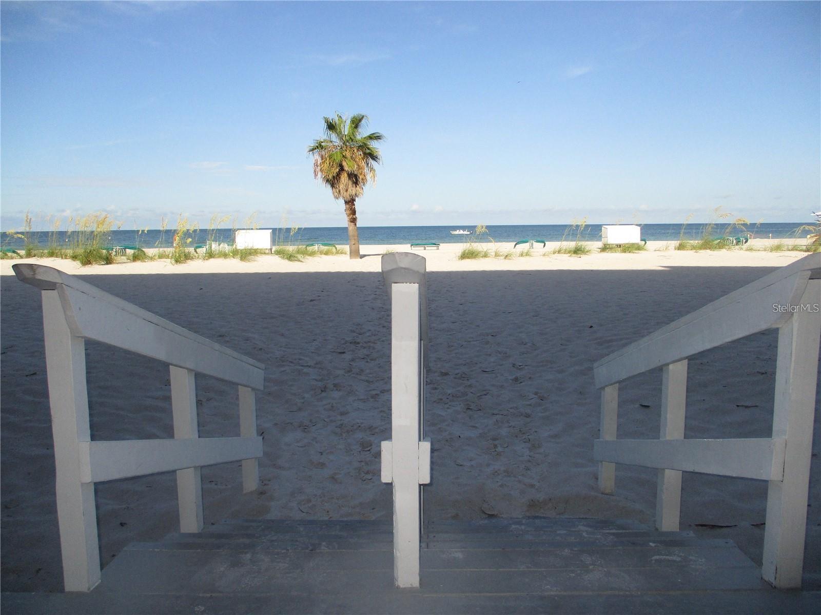 ISLAND INN CONDO - Residential