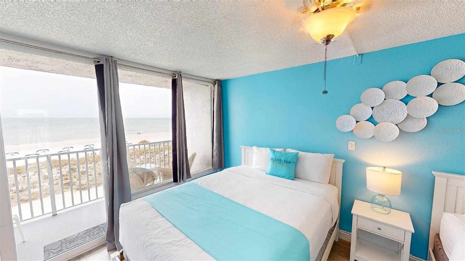 ISLAND INN CONDO - Residential