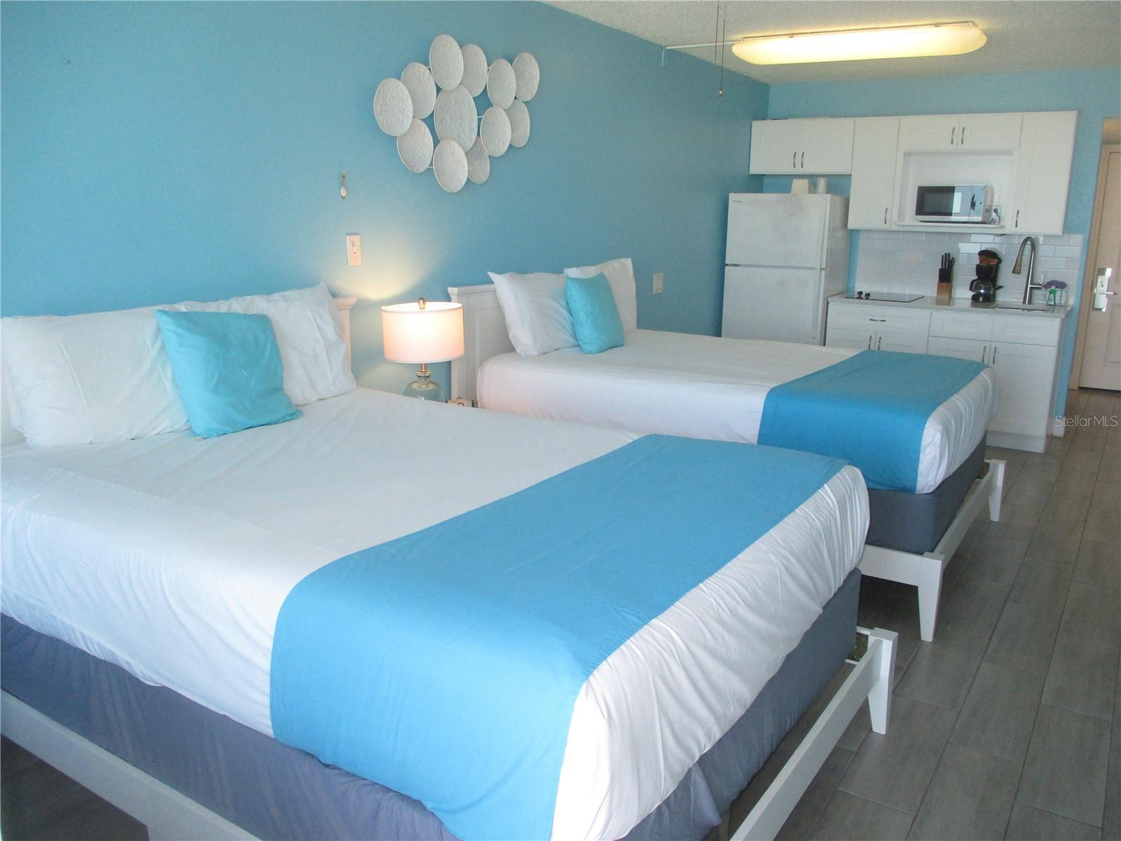 ISLAND INN CONDO - Residential