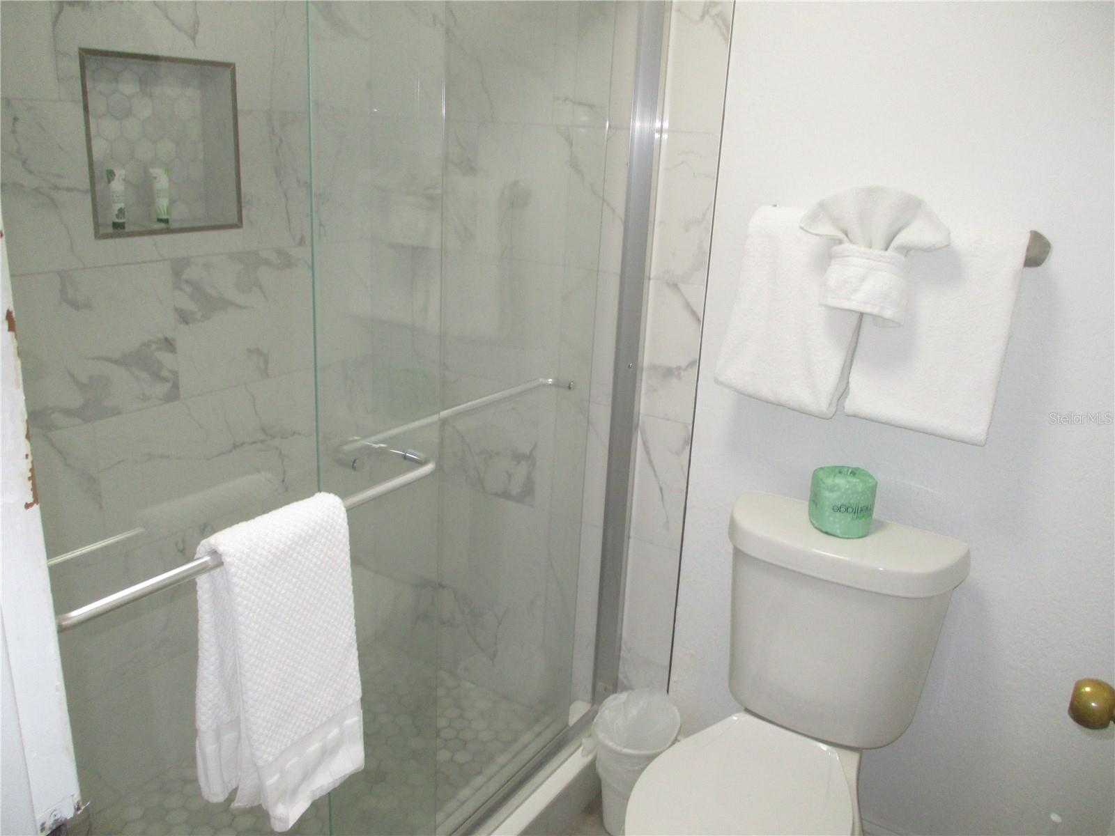 ISLAND INN CONDO - Residential