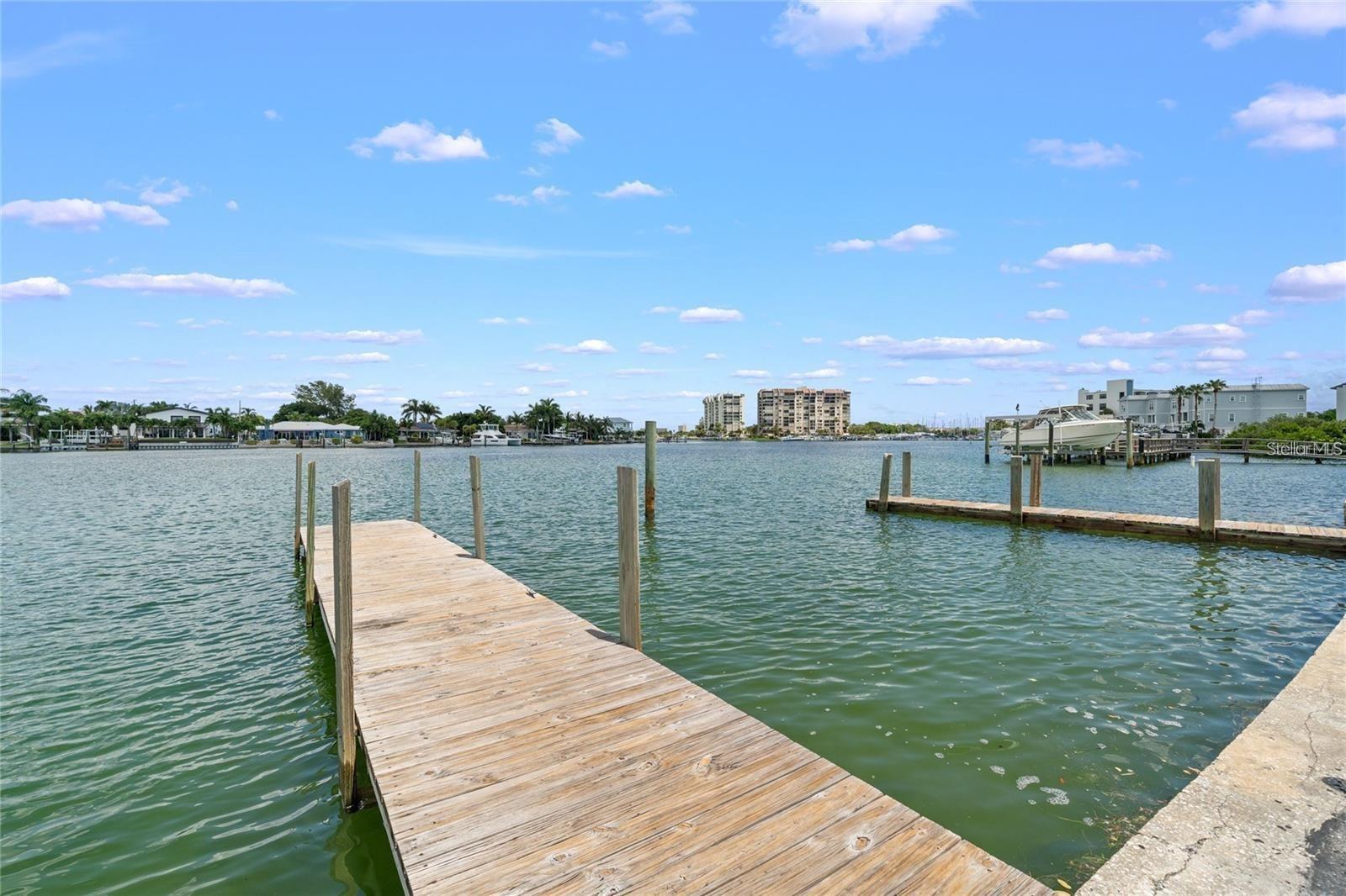 ISLAND INN CONDO - Residential