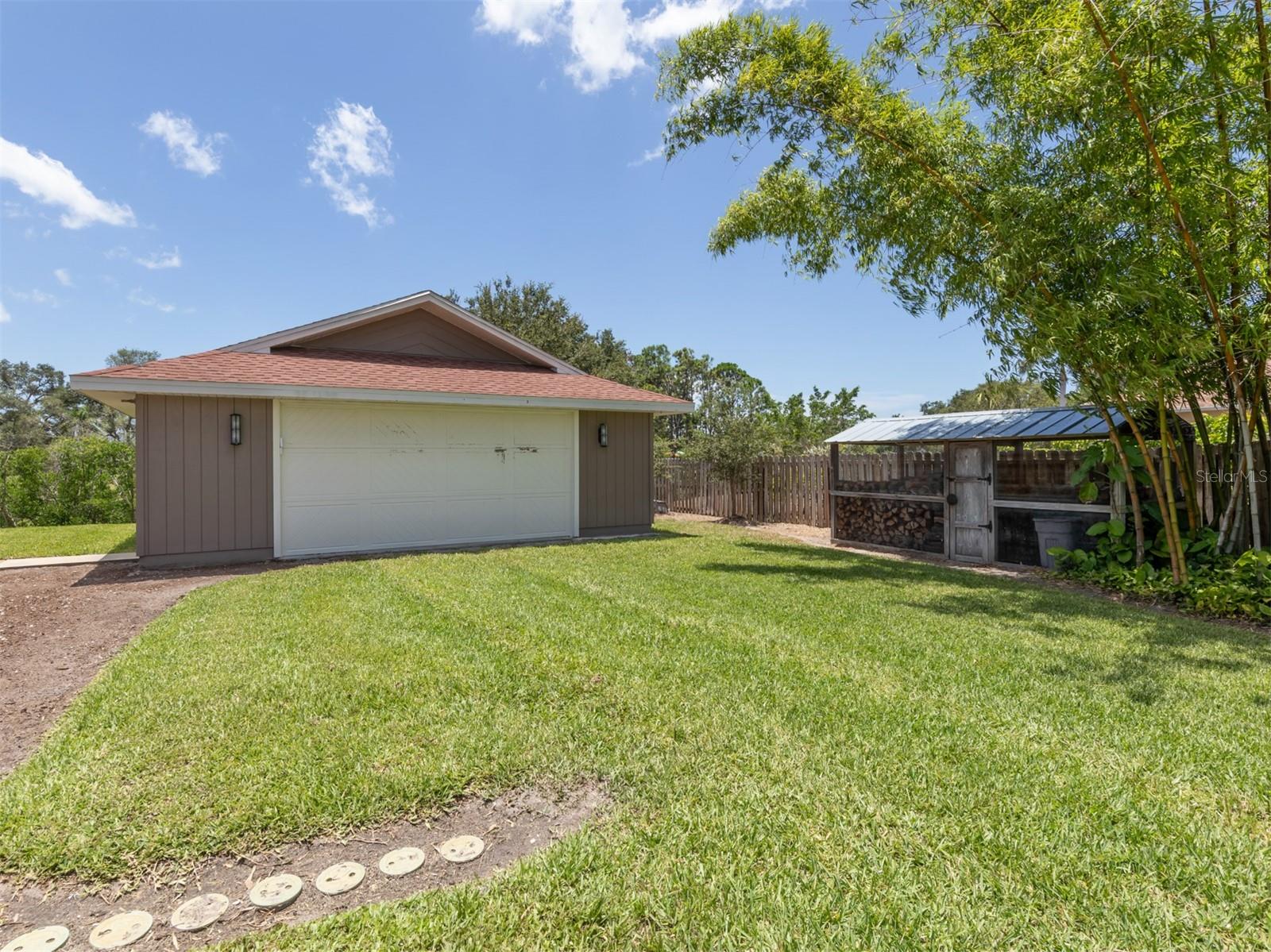 DALELAKE ESTATES - Residential