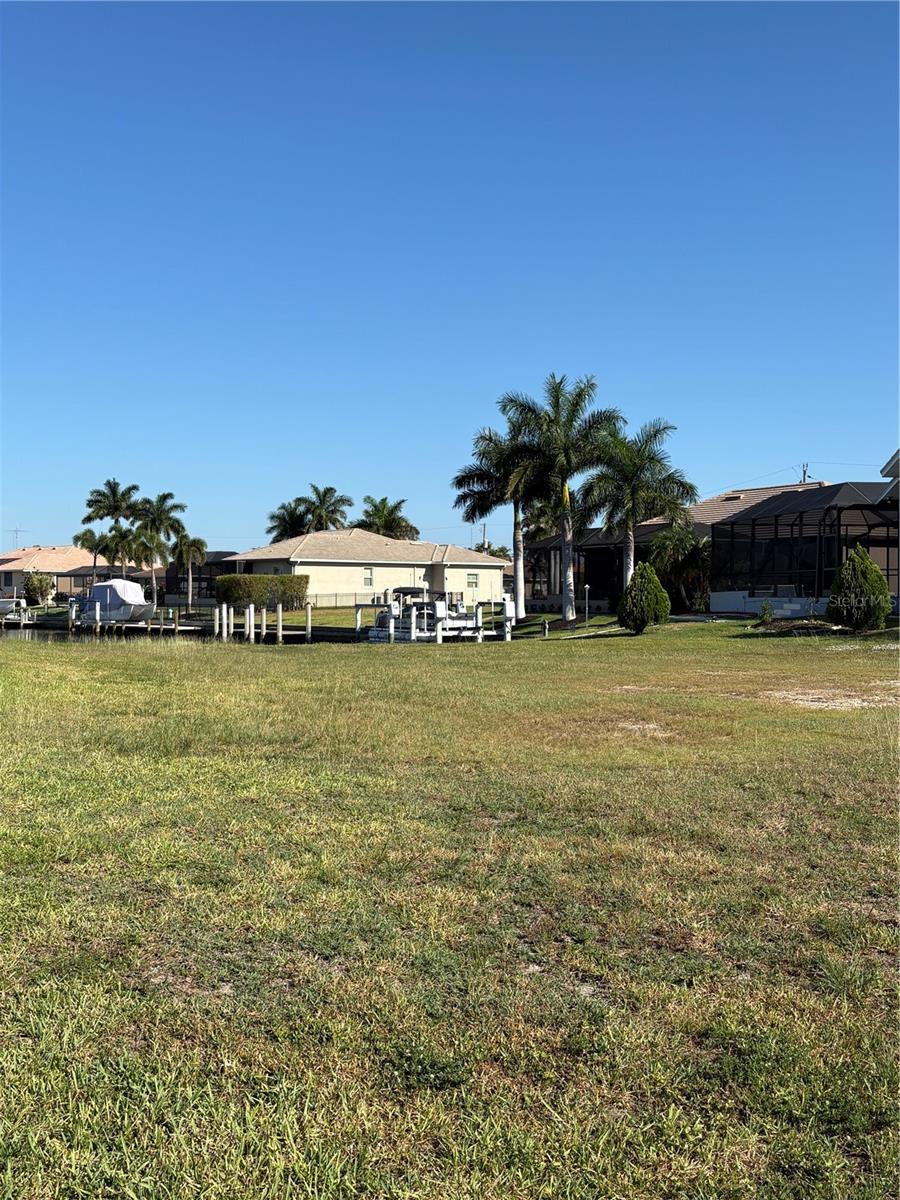 PUNTA GORDA ISLES SEC 15 - Land