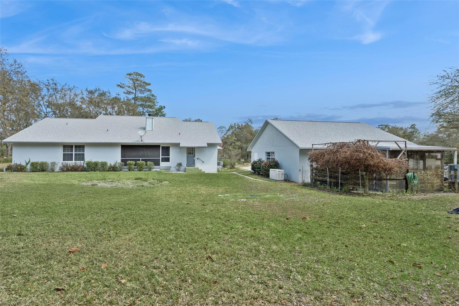 ROYAL TRAILS UNIT 01 - Residential