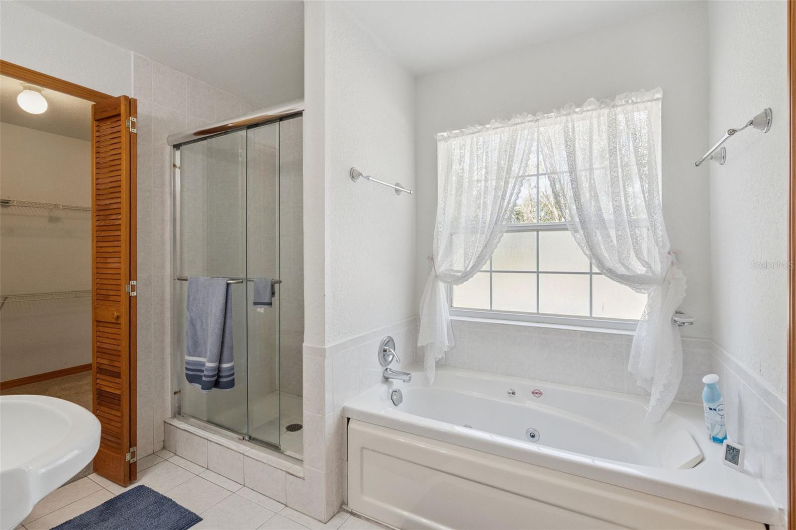 ROYAL TRAILS UNIT 01 - Residential