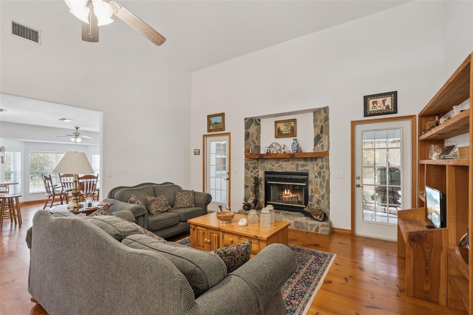 ROYAL TRAILS UNIT 01 - Residential