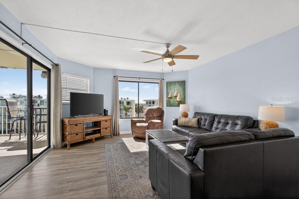 COLONY REEF CLUB I CONDO - Residential