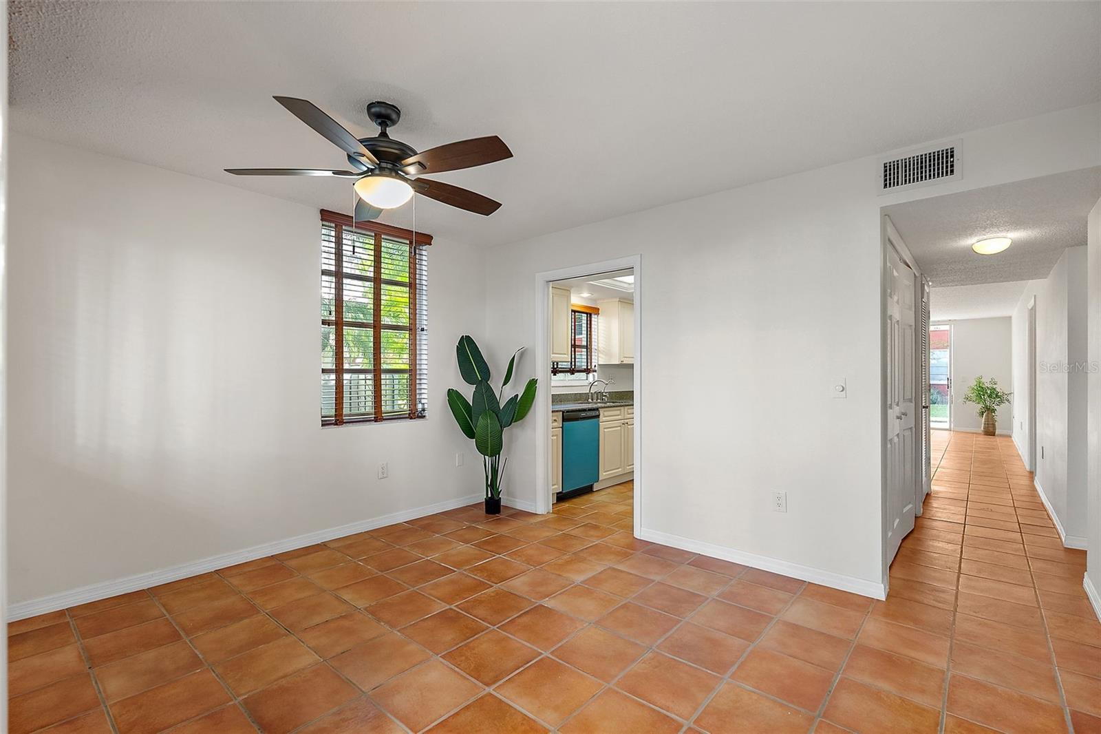 SEVILLE CONDO 2 - Residential