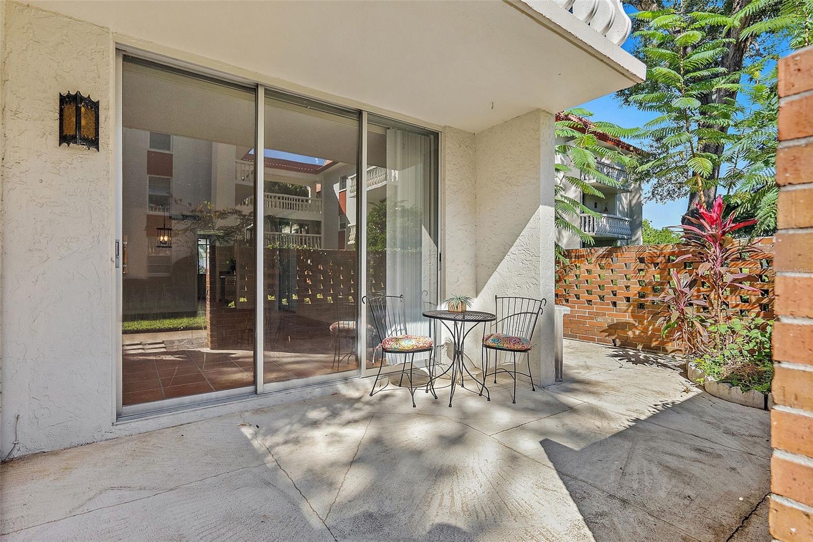 SEVILLE CONDO 2 - Residential