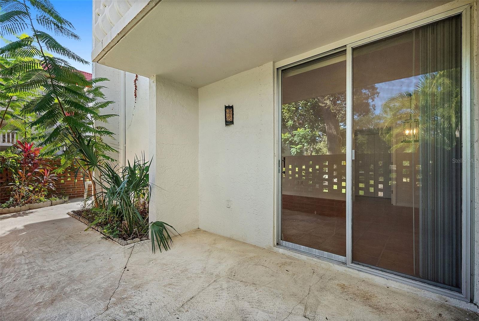 SEVILLE CONDO 2 - Residential