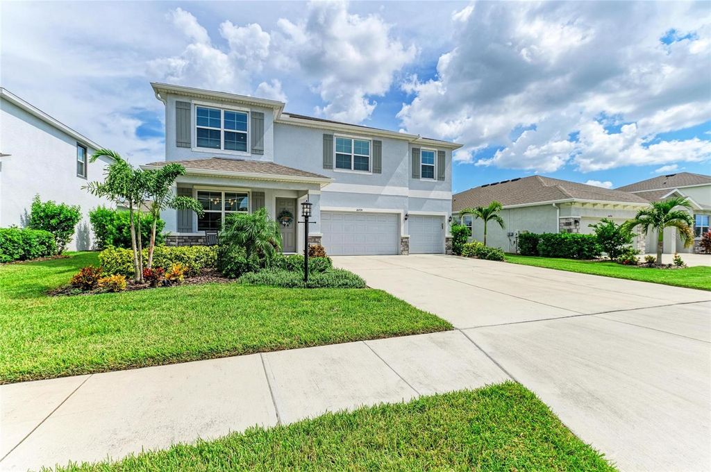 Photo of 16724 Barnwood Place, Bradenton, FL 34211 (MLS # N6140263)