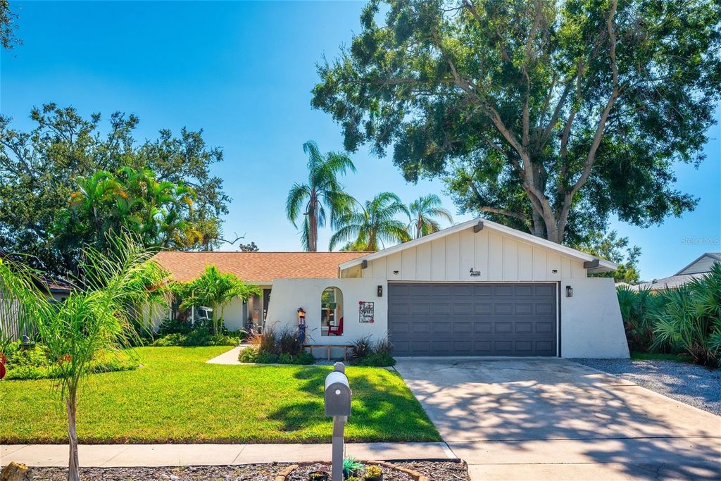 Photo of 13560 Del Prado Drive S, Largo, FL 33774 (MLS # TB8438002)