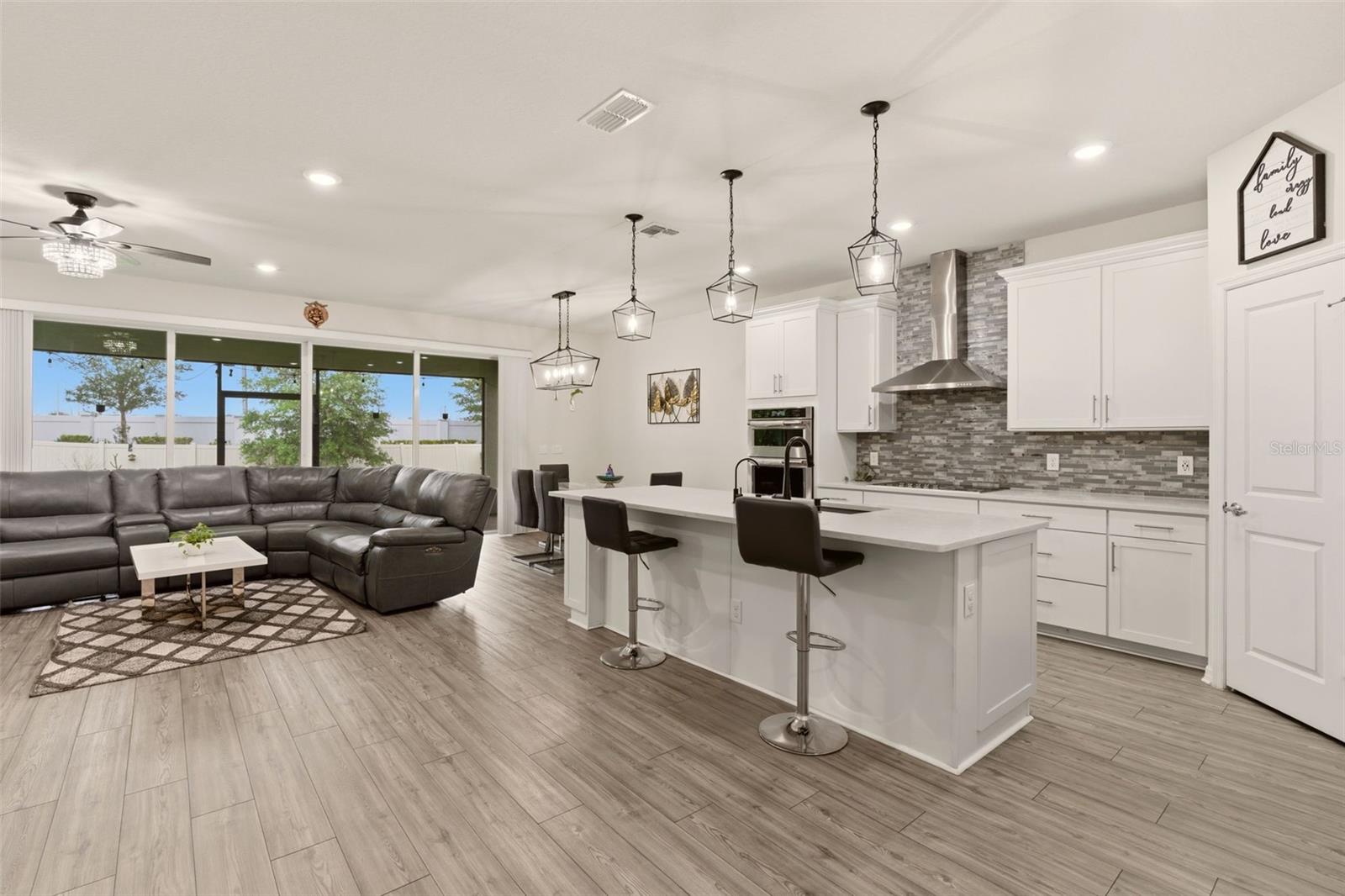 RIVER RUN PRESERVE - Residential