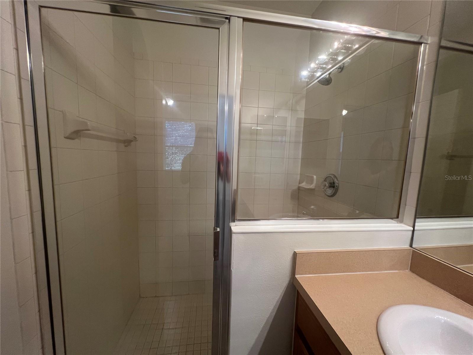 TOWNS AT LAKESIDE - Residential Lease