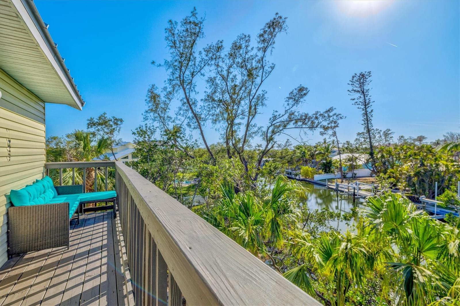 HOLMES BEACH THIRTY-THIRD UNIT - Residential