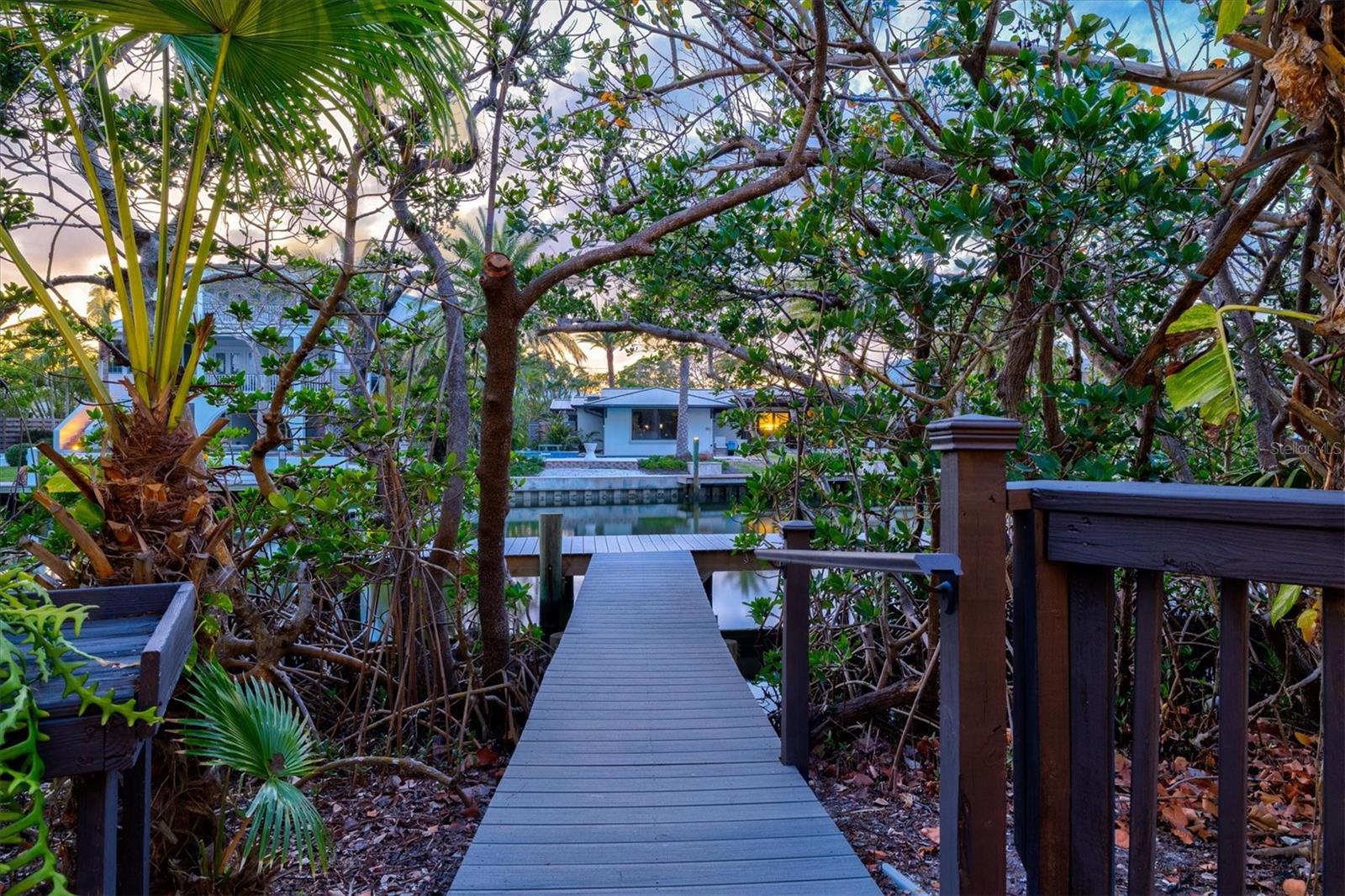 HOLMES BEACH THIRTY-THIRD UNIT - Residential