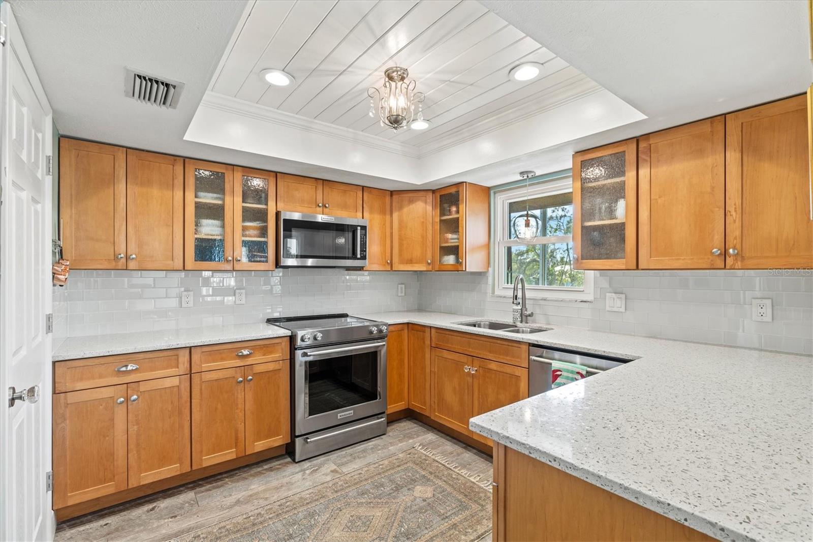 HOLMES BEACH THIRTY-THIRD UNIT - Residential