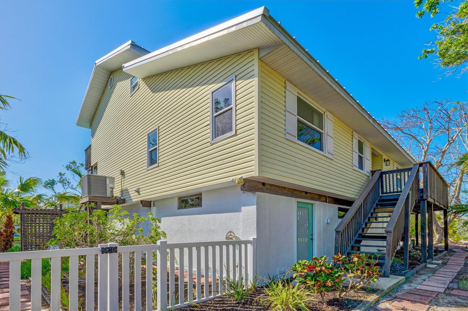 HOLMES BEACH THIRTY-THIRD UNIT - Residential