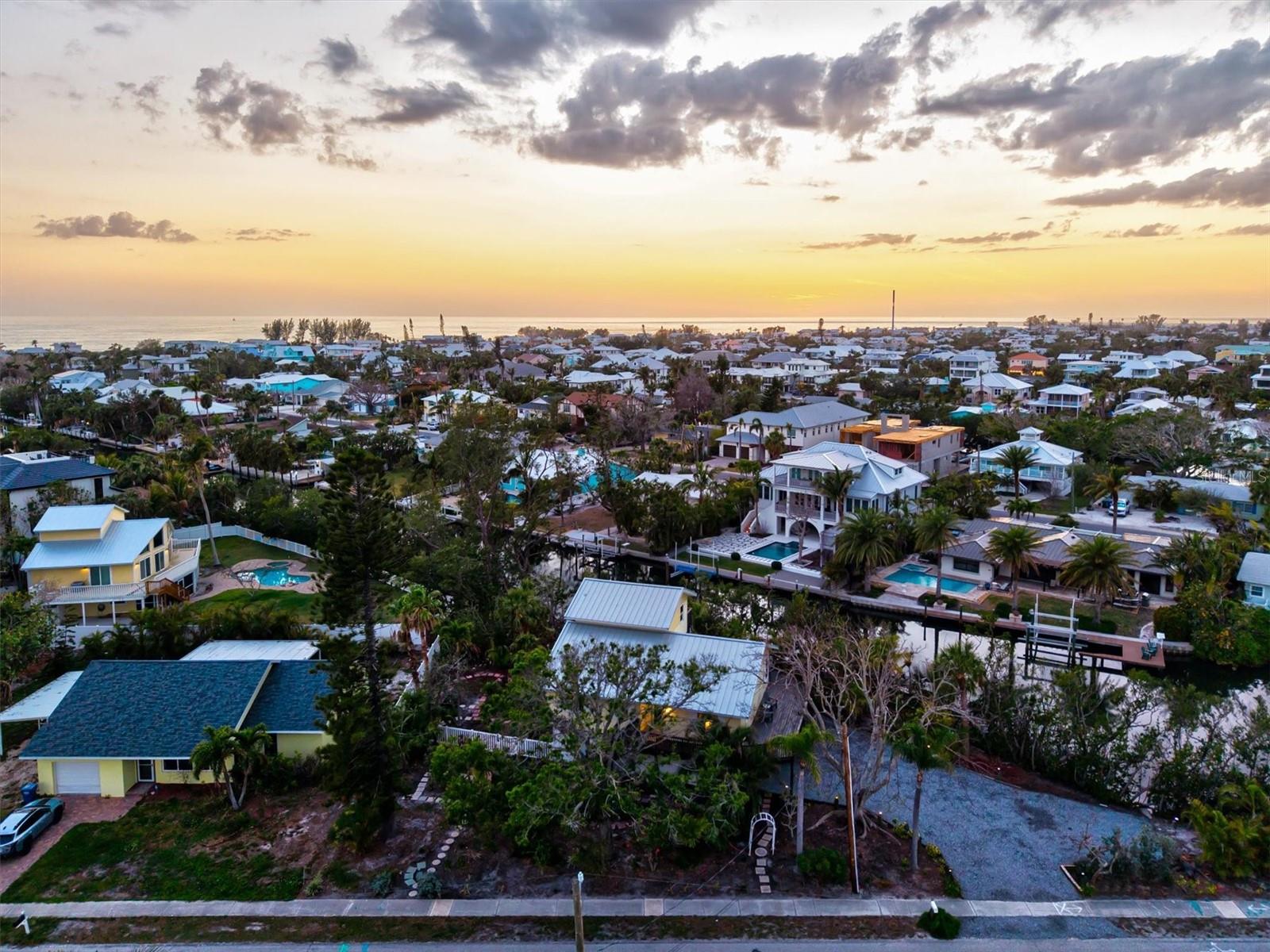 HOLMES BEACH THIRTY-THIRD UNIT - Residential