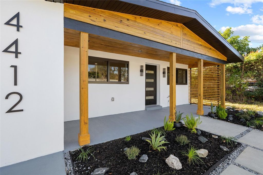 Photo of 4412 W Trilby Avenue, Tampa, FL 33616 (MLS # R4910481)