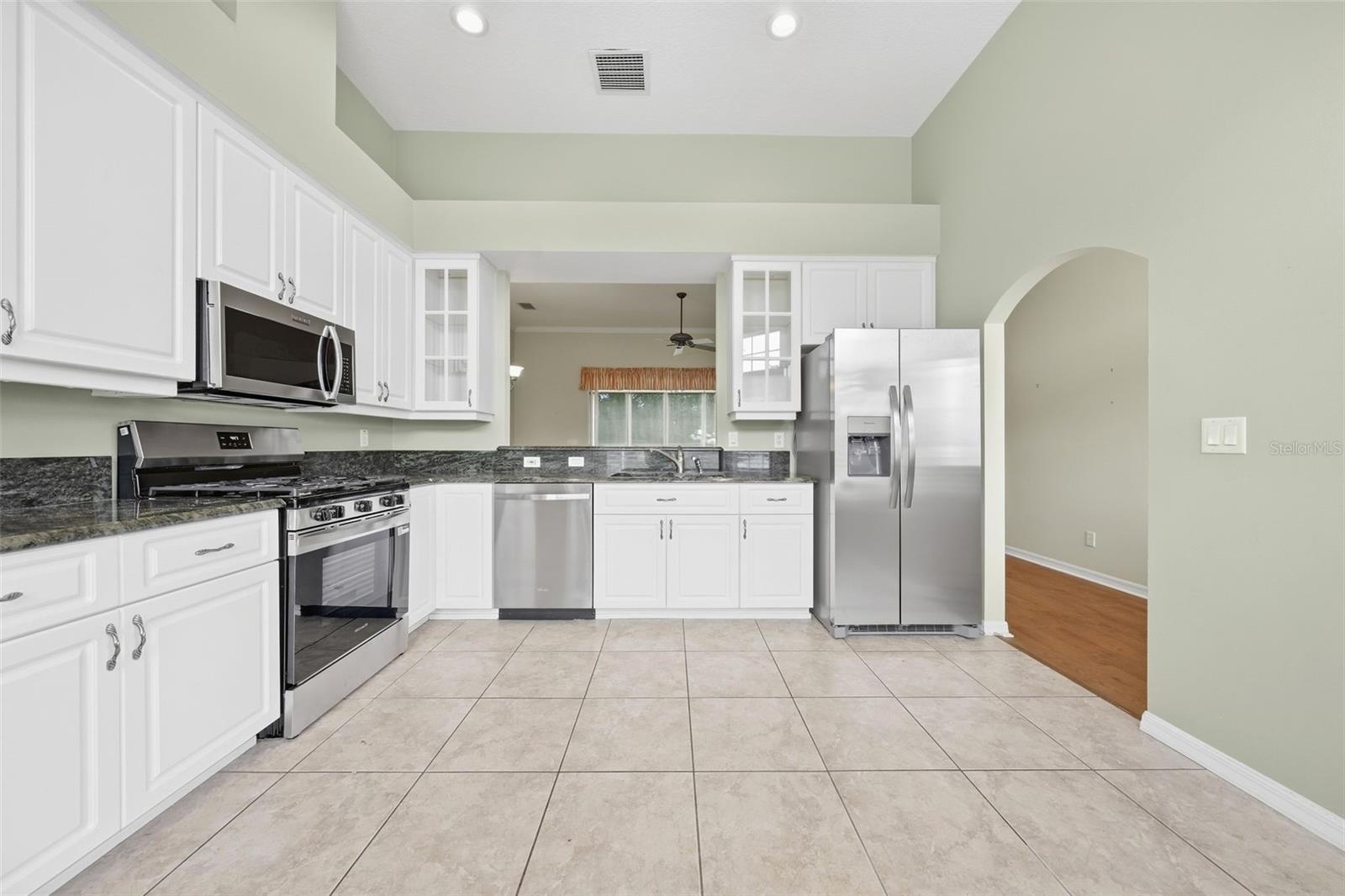 5596 FREEPORT DRIVE