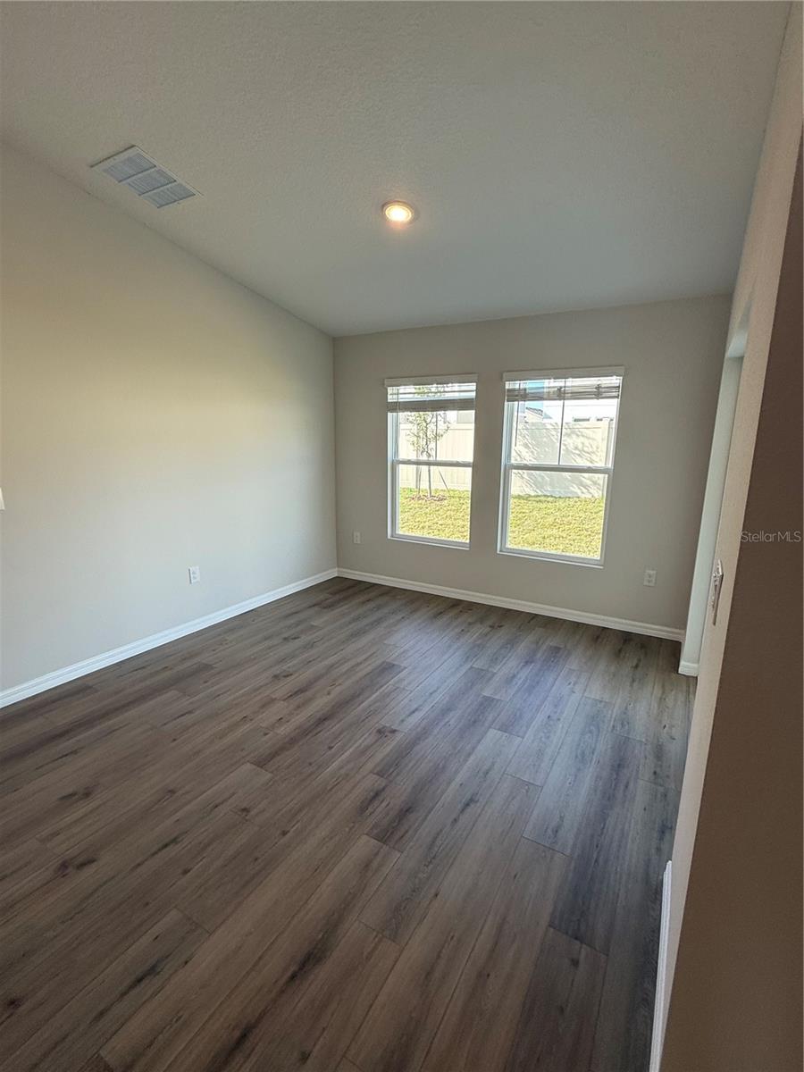 LAWSON DUNES SUB - Residential Lease