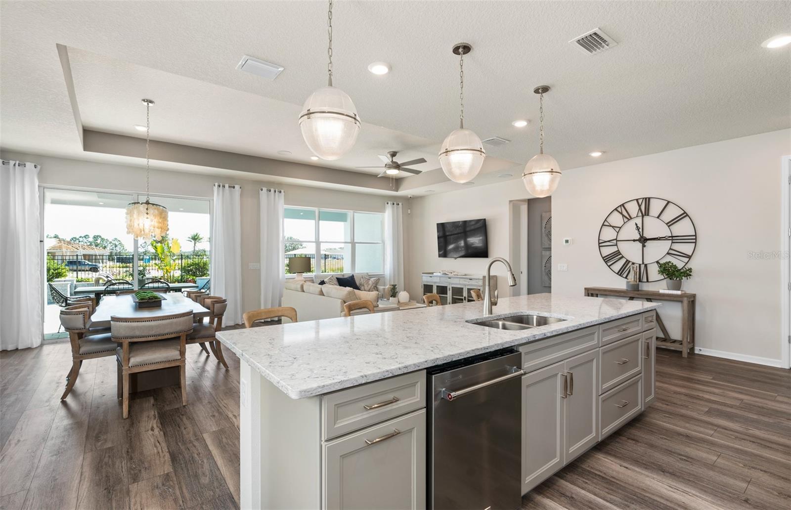 DEL WEBB OASIS - Residential