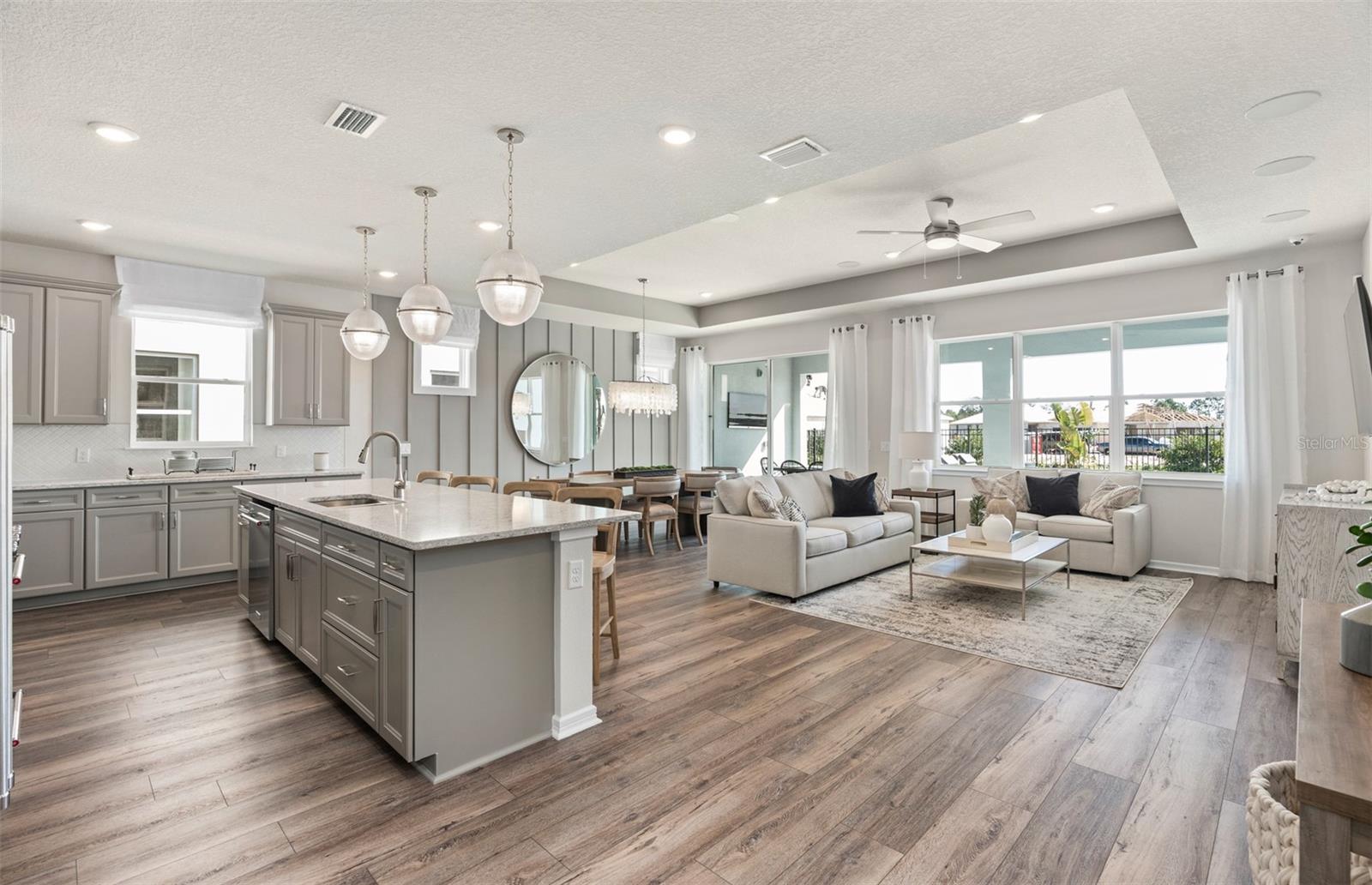 DEL WEBB OASIS - Residential