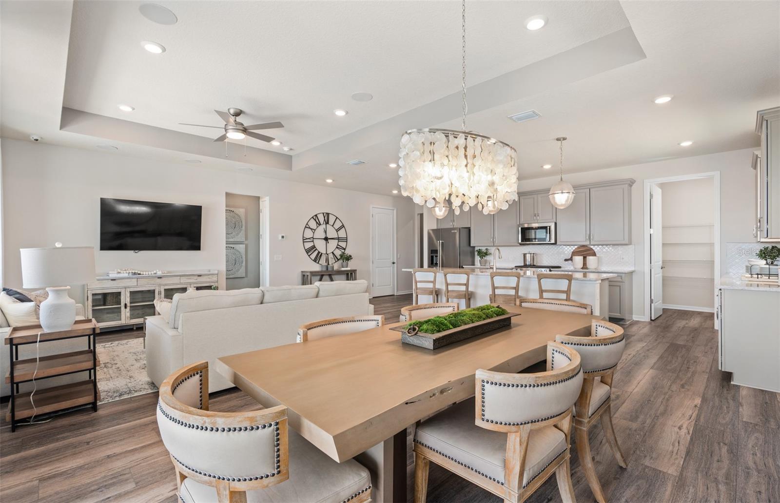 DEL WEBB OASIS - Residential