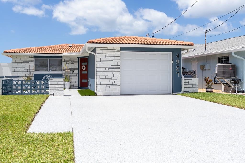 4927 BLUE HERON DRIVE