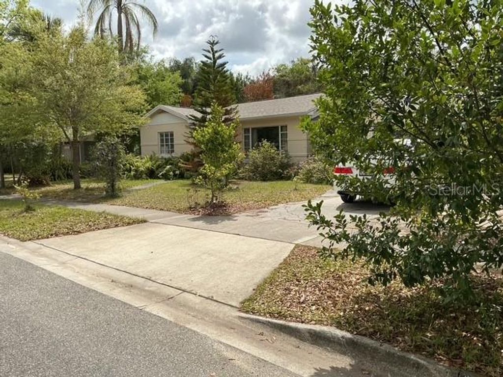 Photo of 210 Alpine Drive, Maitland, FL 32751 (MLS # O6395056)