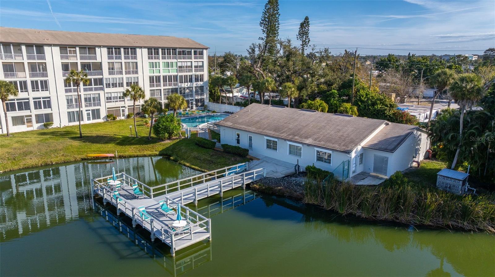 BAYSHORE ON THE LAKE APTS III SEC2 - Residential