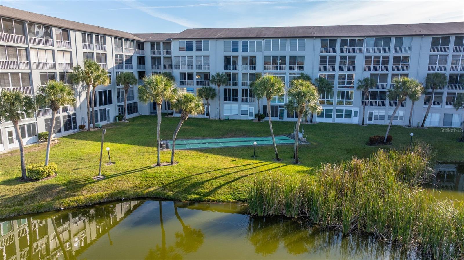 BAYSHORE ON THE LAKE APTS III SEC2 - Residential