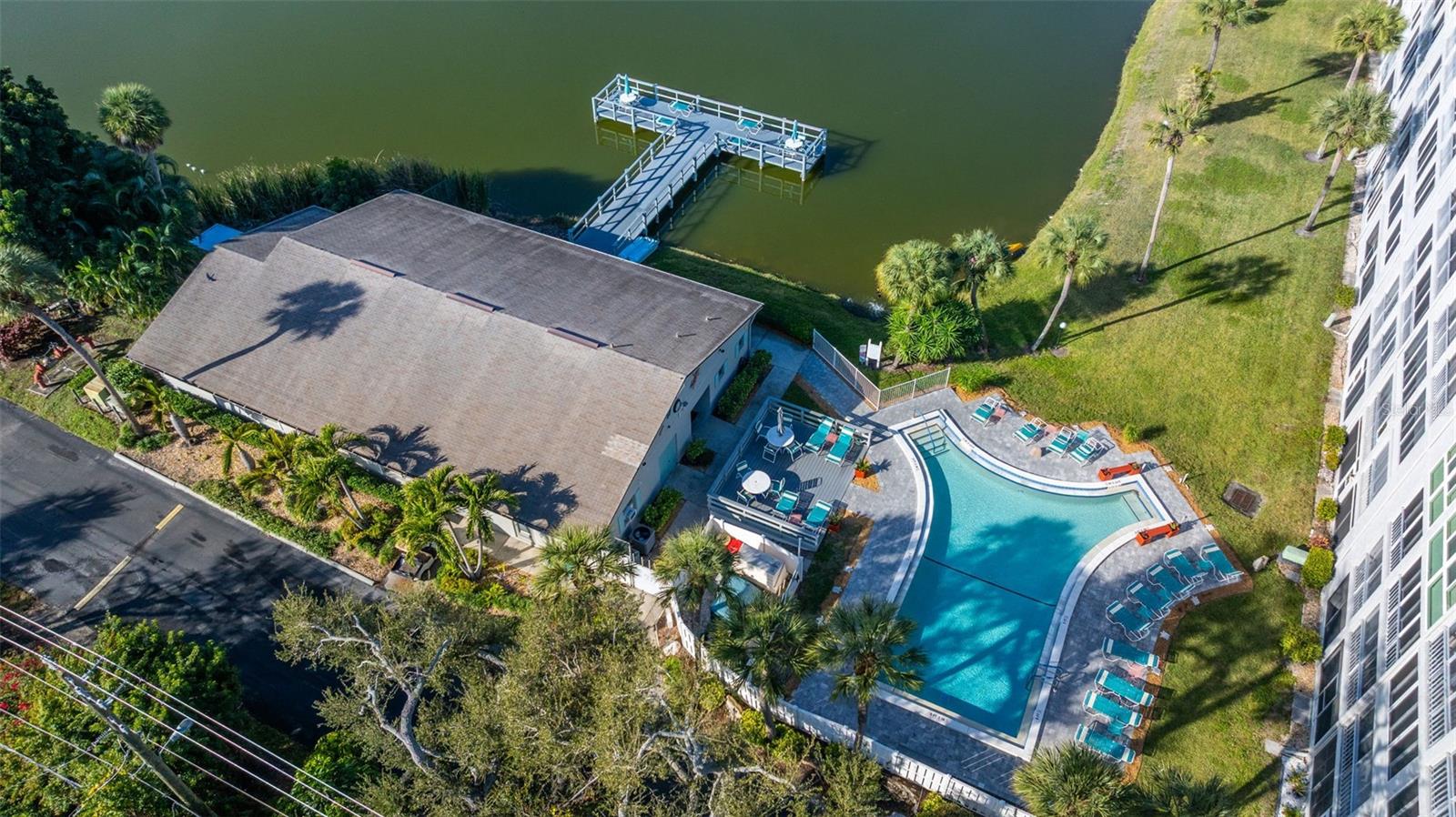 BAYSHORE ON THE LAKE APTS III SEC2 - Residential