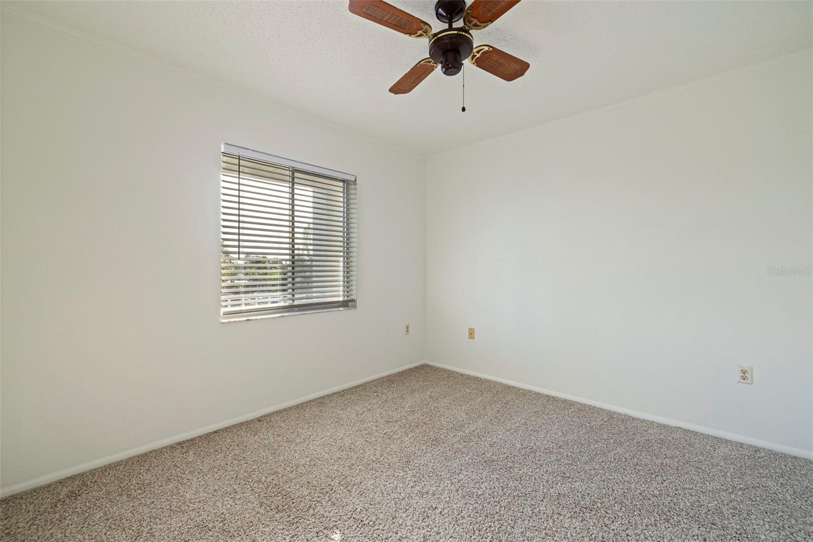 BAYSHORE ON THE LAKE APTS III SEC2 - Residential