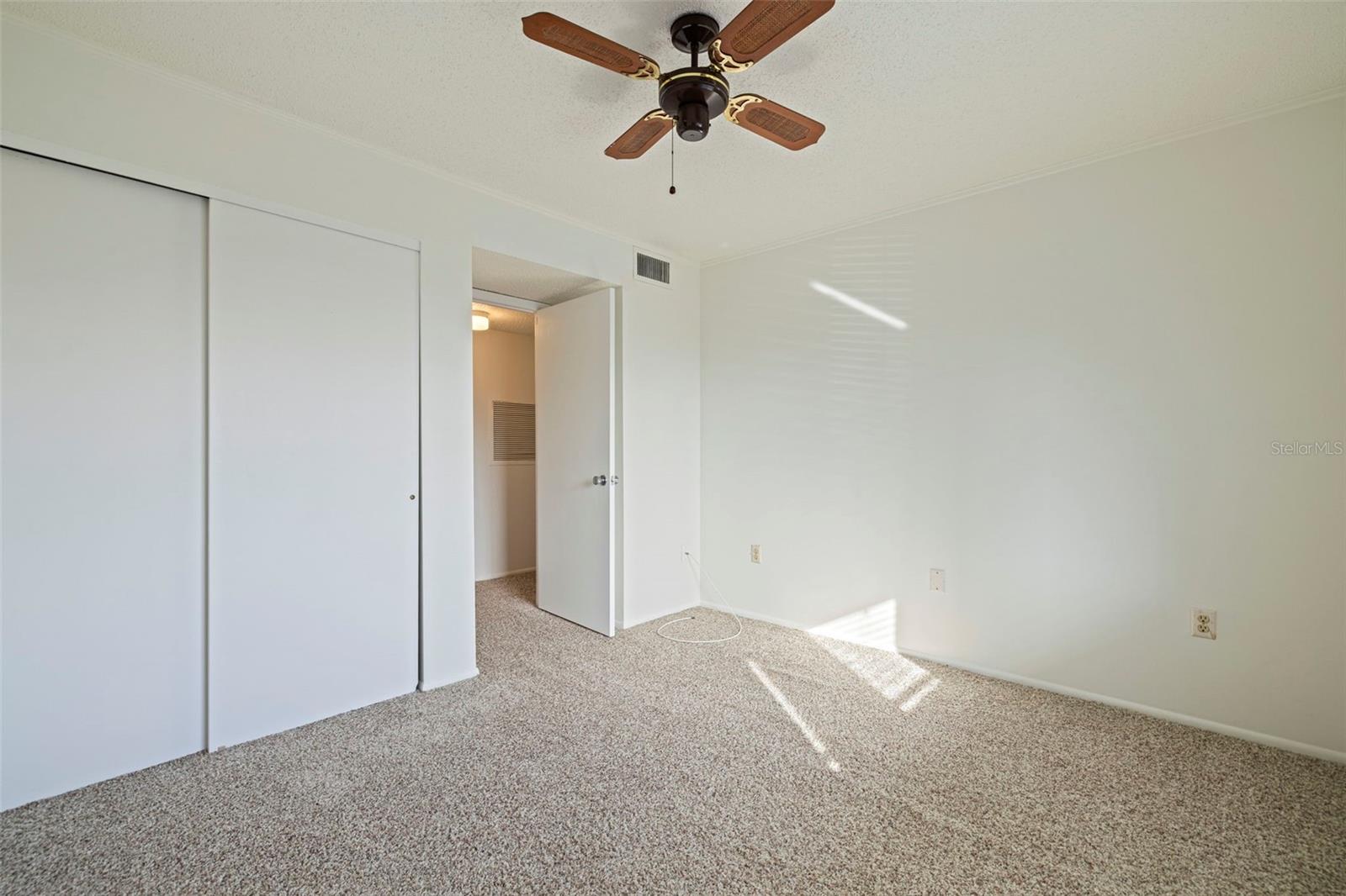 BAYSHORE ON THE LAKE APTS III SEC2 - Residential