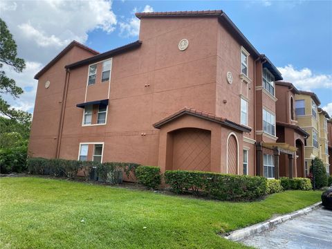 Photo of 5120 Conroy Road #12, Orlando, FL 32811 (MLS # O6337295)