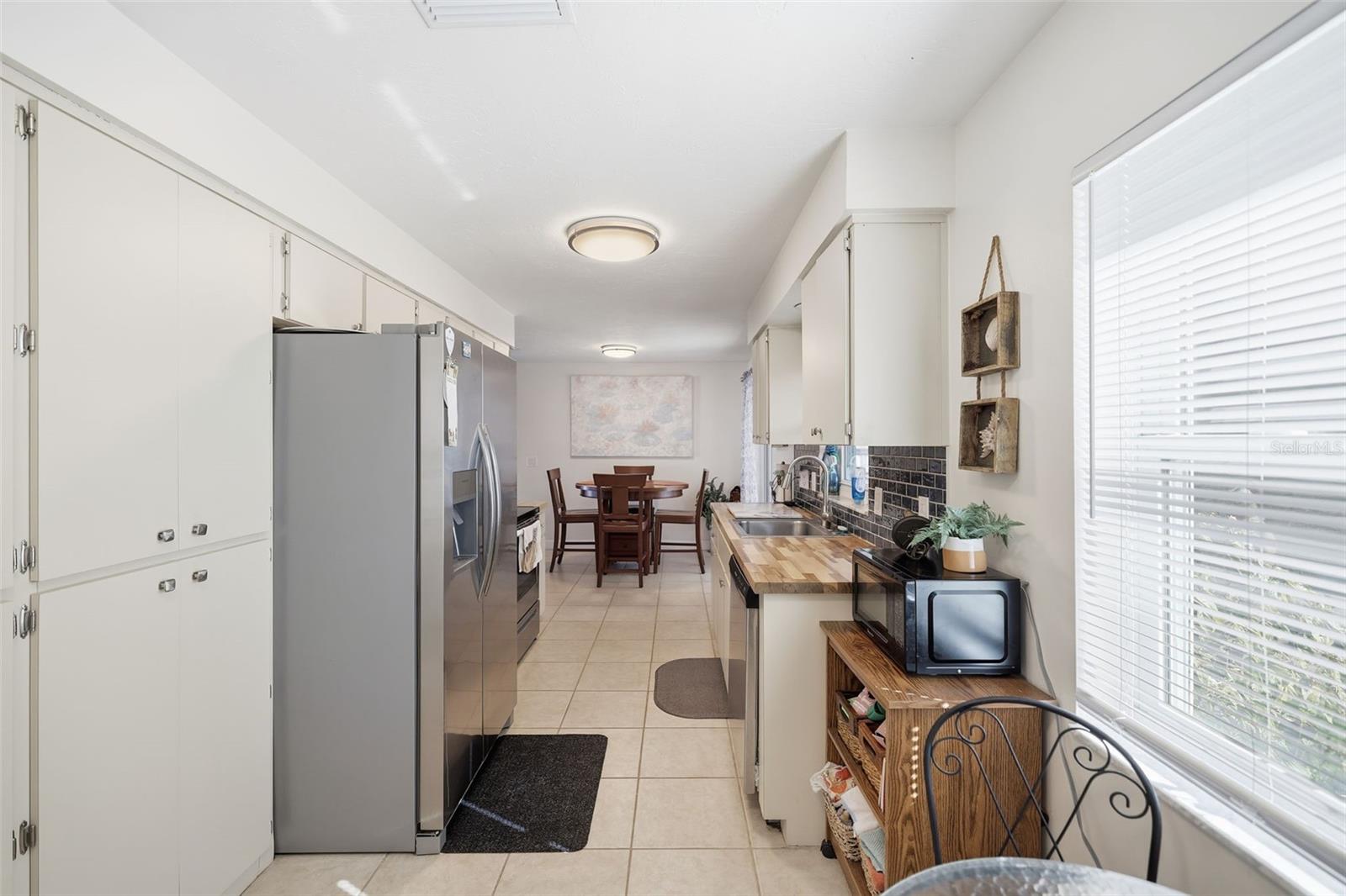 BEVERLY HILLS UNIT 08 PH 02 - Residential