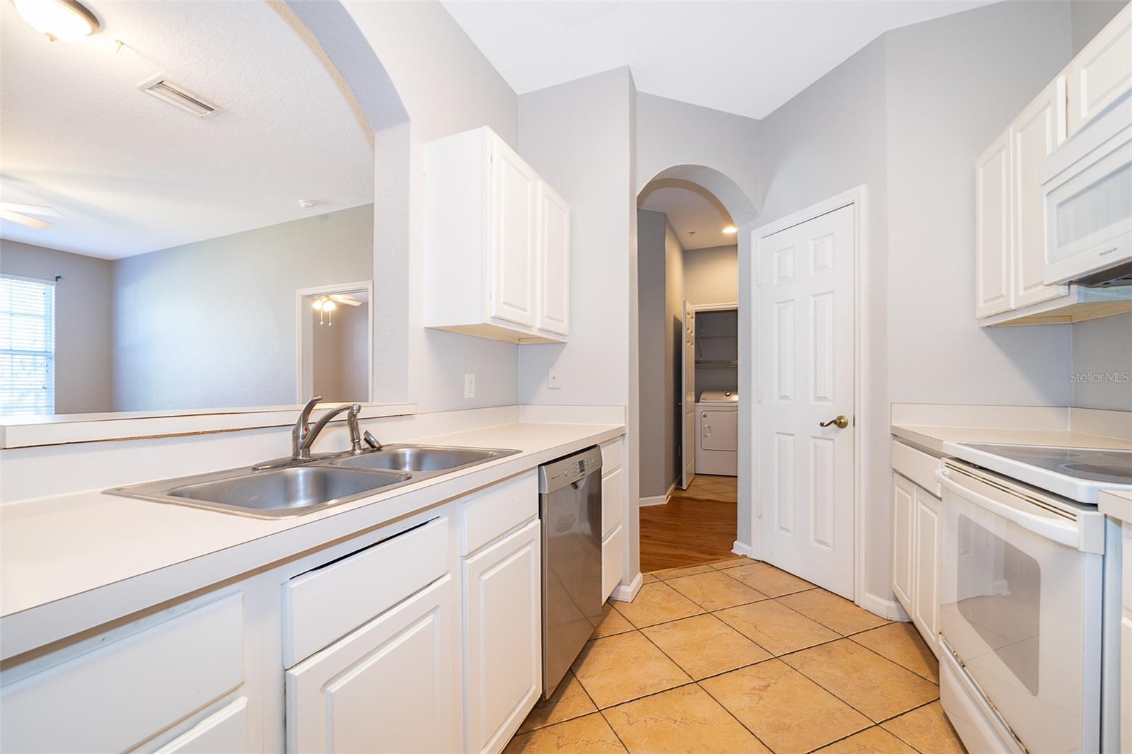 BRANTLEY TERRACE CONDO PH 1 THRU 7 - Residential Lease